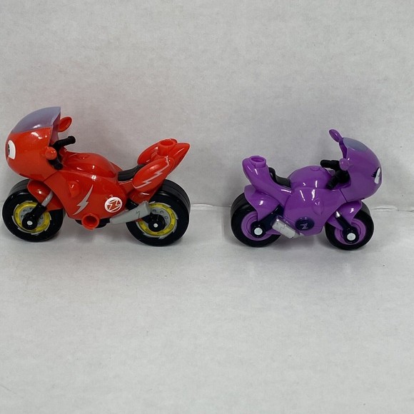 Sold! Ricky Zoom And Toot Action Figures Motorcycle Toy Vehicles Red & Purple - Picture 4 of 8